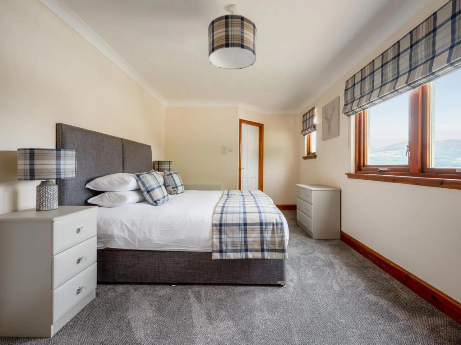 Loch Ness Clansman Hotel Дръмнадрочит Екстериор снимка